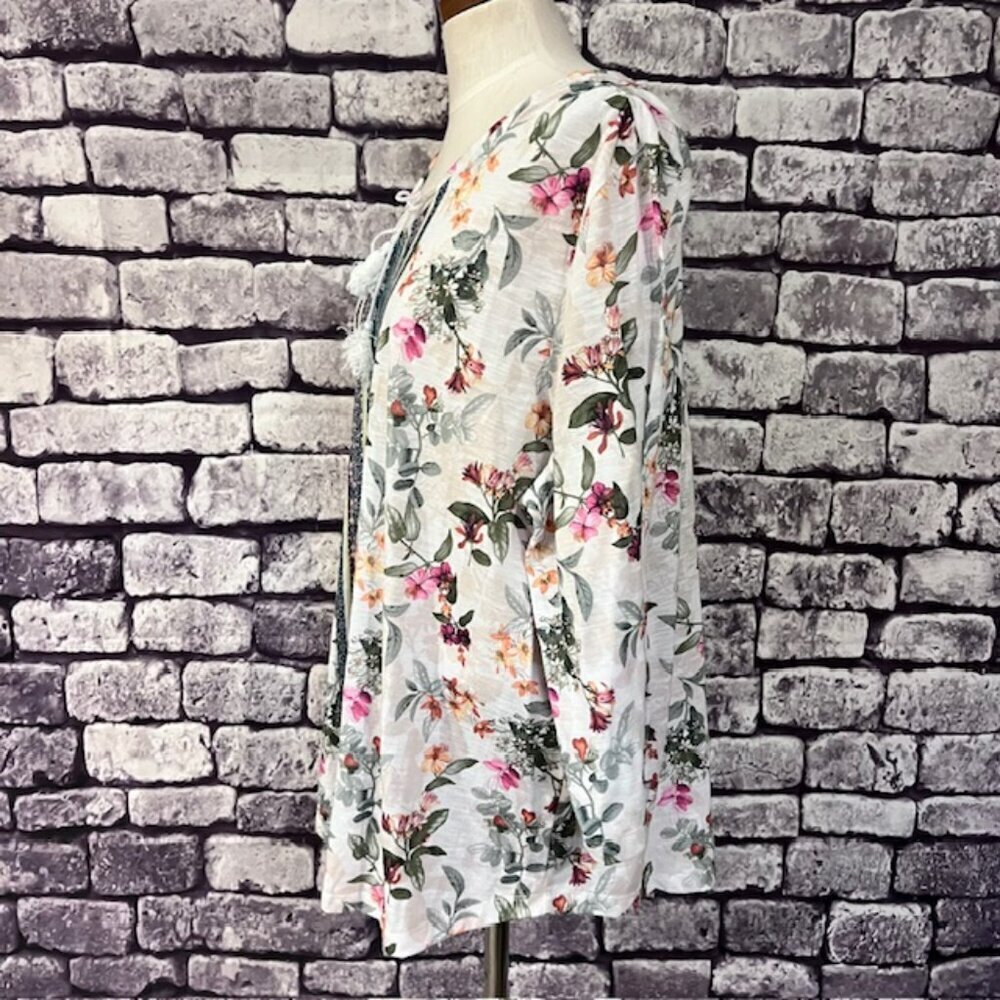 CJ Banks White, Green & Pink Floral 3/4 Sleeve Blouse Size 2X - Picture 3 of 7